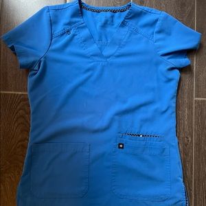 Beyond Scrubs XS scrub top